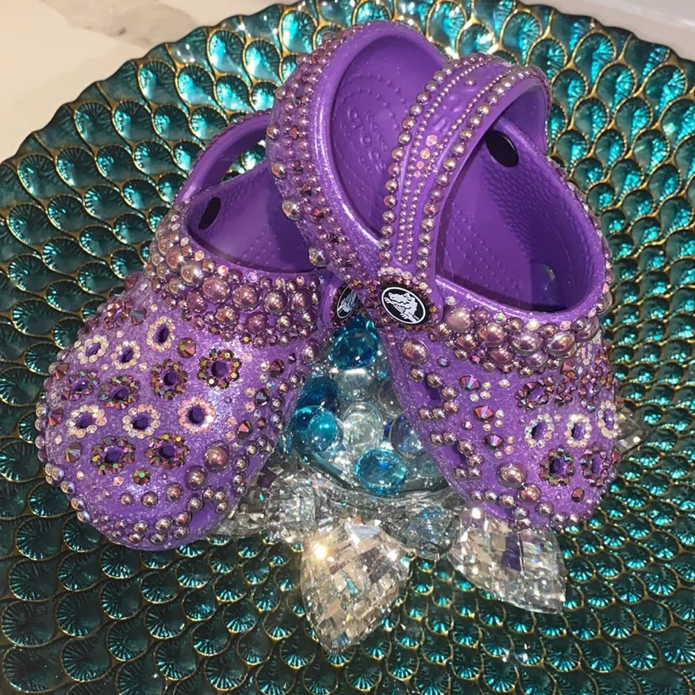 Toddler CROC SZ C8. Designed in Purple AB pearls, AB crystals, & Dragon crystals - Picture 3 of 4